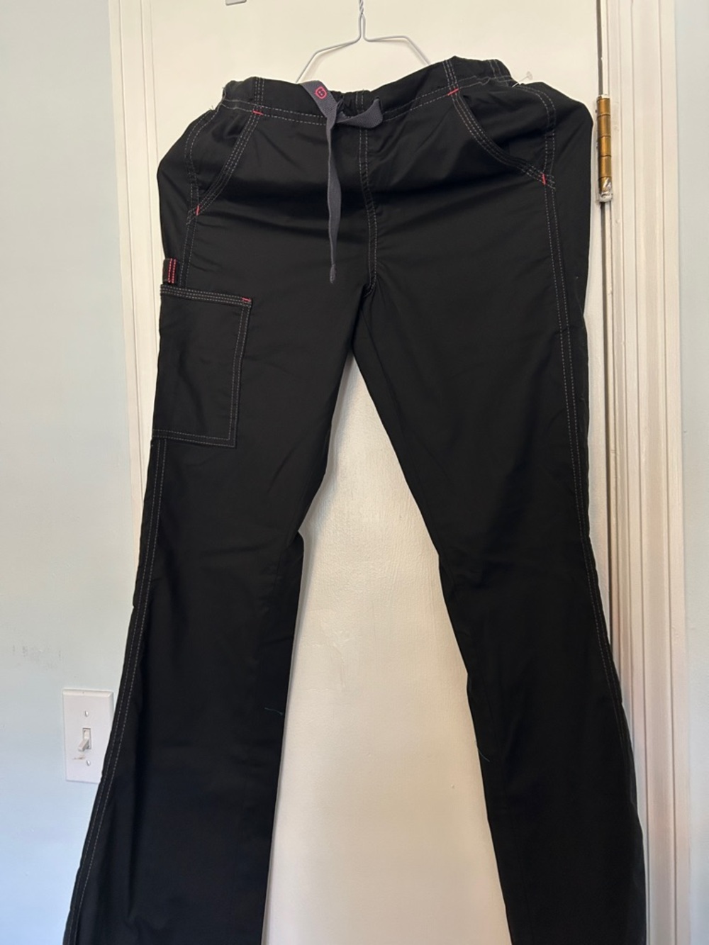 NWT Womens WonderWink Black Cargo Scrub Pants with Contrast Stitching